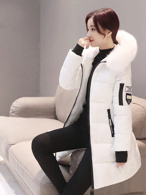 Elegant Hooded Winter Parka with Fur Collar