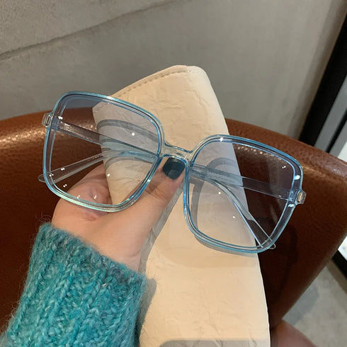 Retro Square Sunglasses for Women with Gradient Lenses