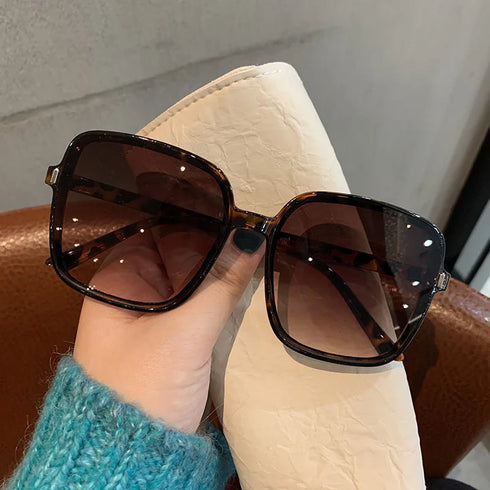 Retro Square Sunglasses for Women with Gradient Lenses