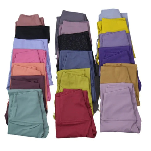 Women's Seamless Yoga Leggings with Inner Pocket