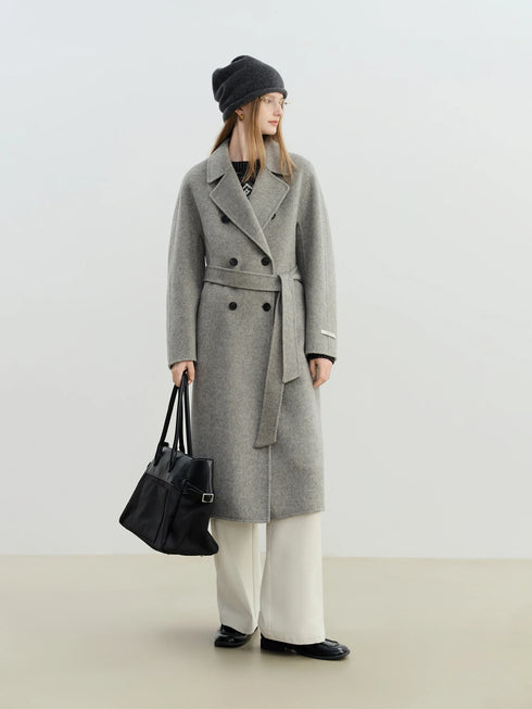 Stylish Women's Petite Wool Overcoat with Suit Lapel