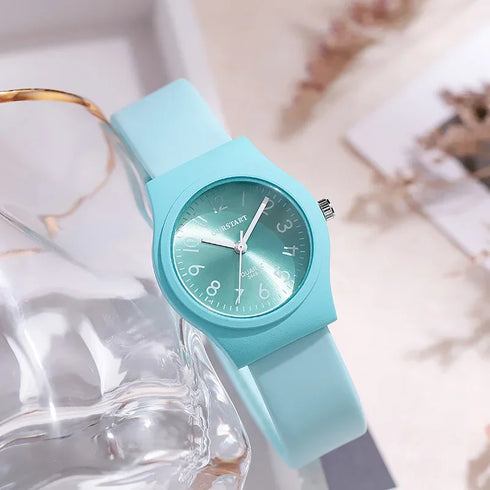 Silicone Strap Quartz Watch for Women - Luxury Casual Style