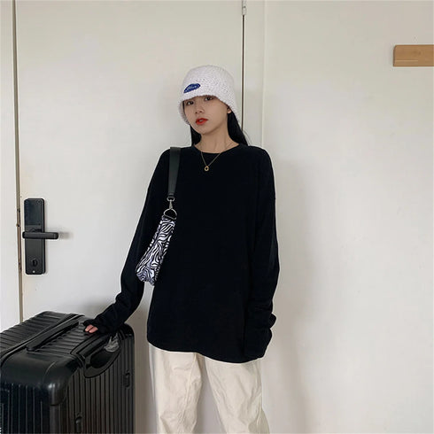 Oversized Long Sleeve O-Neck T-Shirt in Black and White