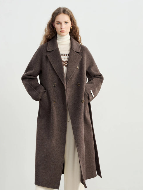 Stylish Women's Petite Wool Overcoat with Suit Lapel