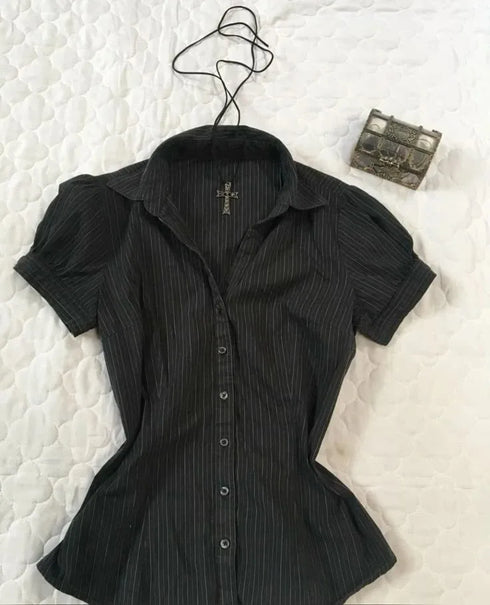 Y2K Slim Fit V-Neck Short Sleeve Top in Black