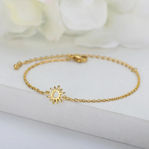 Elegant Zircon Flower Charm Bracelet for Women