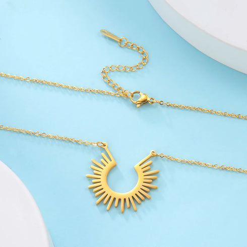 Sun Ray Pendant Necklace in Gold