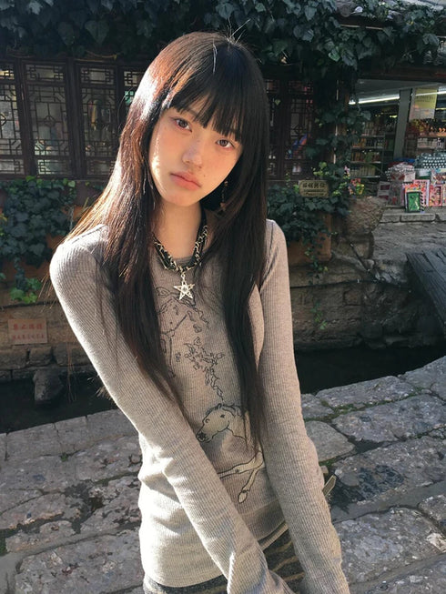 Flare Sleeve Graphic T-Shirt in Grey