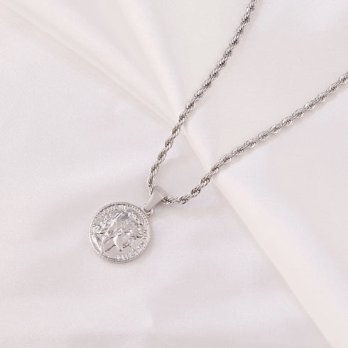 316L Stainless Steel Carved Queen Coin Pendant Necklace