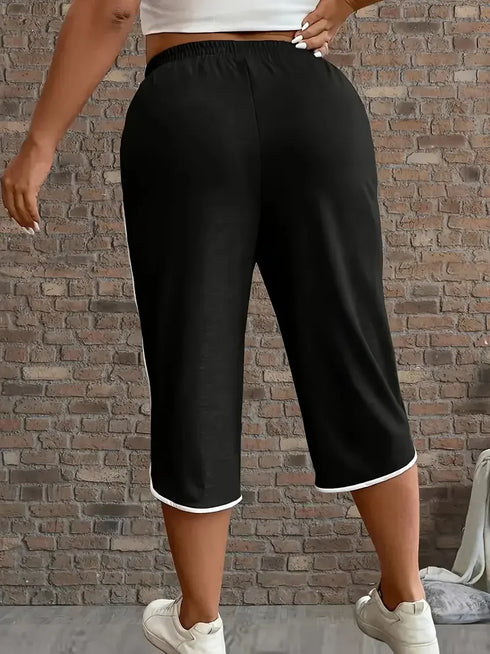 Plus Size Stretchy Three Quarter Pants with Pockets