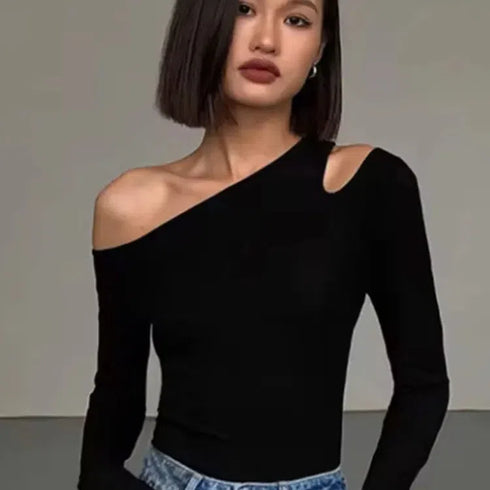 Skew Collar Off-Shoulder Long-Sleeved Crop Top