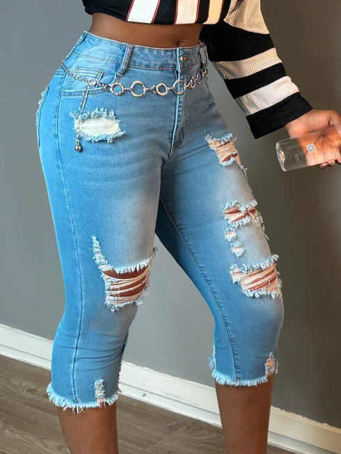 Women’s Ripped Capri Jeans with Raw Hem
