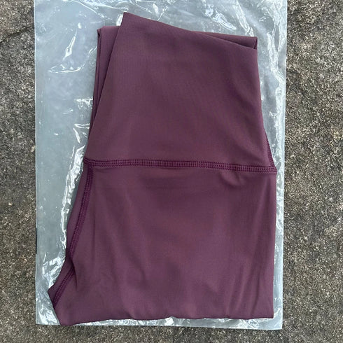 Women's Seamless Yoga Leggings with Inner Pocket