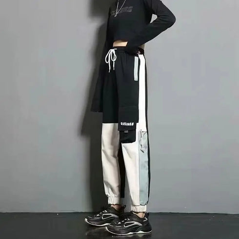Women's Casual Cargo Joggers - Black & White