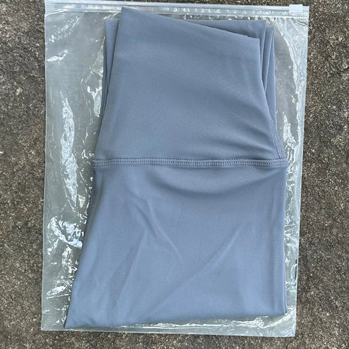 Women's Seamless Yoga Leggings with Inner Pocket