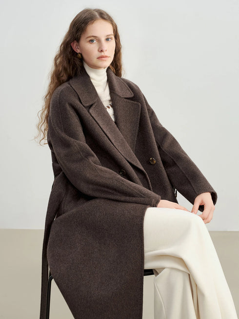 Stylish Women's Petite Wool Overcoat with Suit Lapel