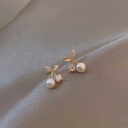 Round Wreath Bow Pearl Stud Earrings Elegant Trend Fashion