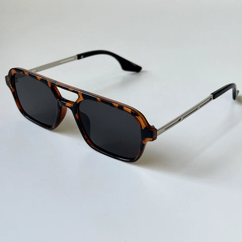 Retro Double Bridge Pilot Sunglasses with Pink Gradient